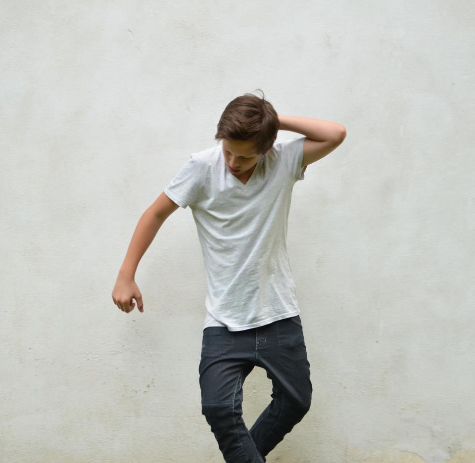 305266_412363998811568_49876472_n